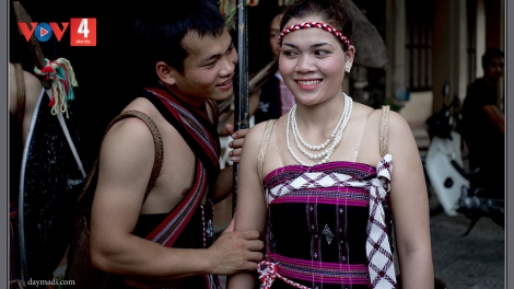 ĐỌONG CA COON HAY PA CÂL CA COON?