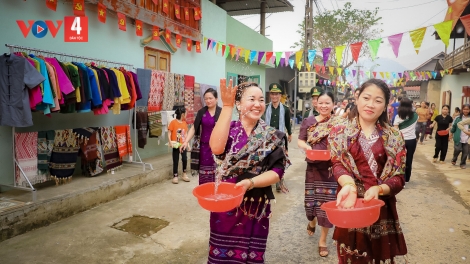 Phục dựng Lễ Khăm bản của người Lào ở Điện Biên