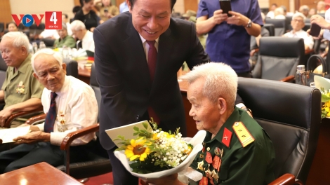 HẢI PHÒNG LƯM MẶT HAY TƯỚC CHIẾN SĨ ĐIỆN BIÊN