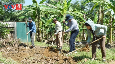 NAM ĐÔNG: TƠỢP BHRỢ TÊNG 100 ĐHR’NONG ĐONG PR’NOONG LIÊM CHOOM