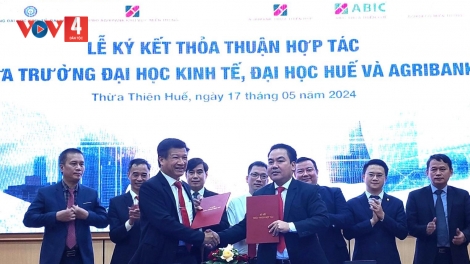 PA ZƯM ZẬP ĐĂH BHLƯA AGRIBANK ZR’LỤ MIỀN TRUNG LÂNG ĐẠI HỌC KINH TẾ HUẾ