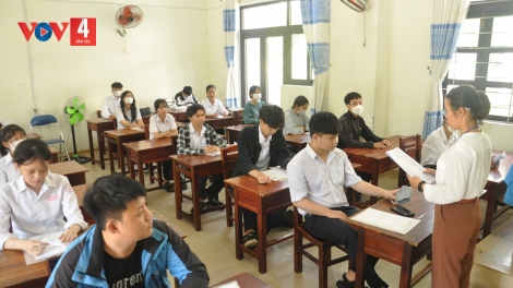 KỲ THI TỐT NGHIỆP THPT C’MOO 2024: RA PẶ 55 ZR’LỤ THI, QUẢNG NAM PA GHIT RA VĂNG LIÊM CHOOM