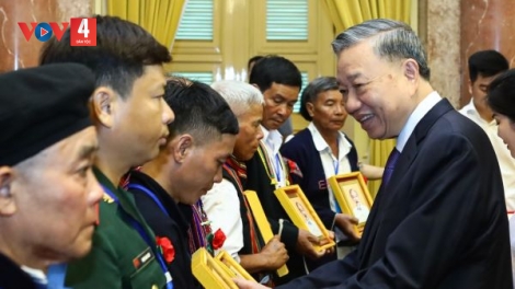 Chủ tịch nước Tô Lâm tiếp đoàn đại biểu Người có uy tín trong Chương trình “Điểm tựa của bản làng”