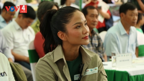 G’LÚH TR’NƠỢP TRIỂN LÃM TIÊU BẢN SAO LA “KỲ LÂN CHÂU Á” ĐHỊ HUẾ