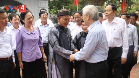 VẰN HỘI ĐẠI ĐOÀN KẾT CHĂN CHỨ VẠ CẰM SLẮNG CÚA TỔNG BÍ THƯ NGUYỄN PHÚ TRỌNG