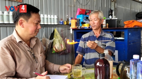 Người thợ cơ khí “ biến" rác thải thành tài nguyên hữu ích.