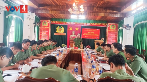 QUẢNG NAM: HỘI NGHỊ SƠ KẾT CỤM THI ĐUA CÔNG AN APÊÊ CHR’HOONG DA DING CA COONG 6 C’XÊÊ TƠỢP C’MOO 2024