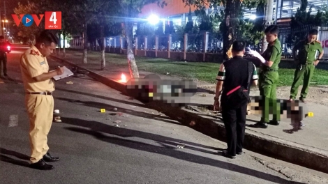 XE MÁY N’CHÂM OOY TƠƠM N’LOONG BÊL HI DƯM, ZÊNG 3 CHA NẶC CÓH XE CHÊẾT