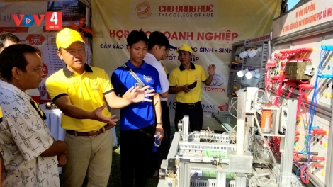 NAM ĐÔNG: T’NGAY BH’RỢ “XAY MOON, T’PÂH PA TOO PA CHOOM BH’RỢ TR’NÊNG” 