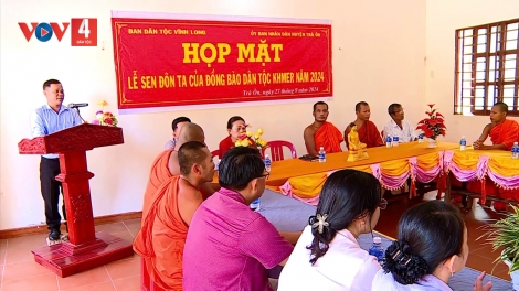 VĨNH LONG: ĐHANUÔR ACOON CÓH KHMER BƠƠN ĐHÊY BHIỆC BHAN SEN DOLTA 3 T’NGAY