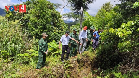 BH’CỘ CHR’HOONG TÂY GIANG CHA MÊỆT LÊY CR’ĐOOH K’TIẾC ĐHỊ ZR’LỤ ẶT T’MÊÊ VEL H’JUH (CHR’VAL CH’ƠM)