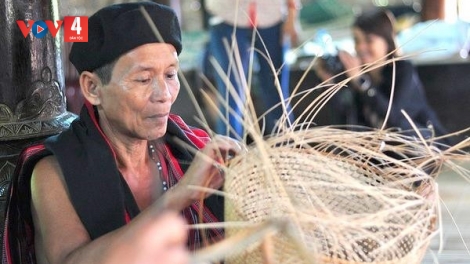 BH’RỢ T’TAANH ÂNG MANUYH CƠ TU