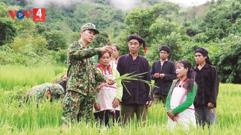 NẮC CỚ TUI ĐOỌNG K’RONG BHRỢ PA DƯR APÊÊ ACOON COH LUM ZR’NĂH K’ĐHAP LA LAY