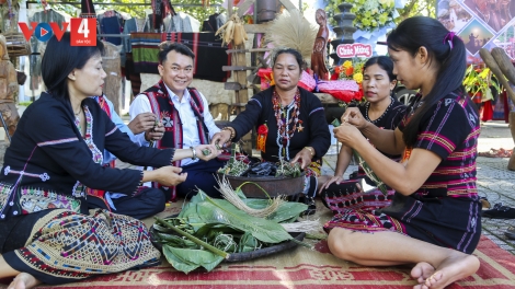 LÊY CHA MÊẾT KHÔNG GIAN VĂN HOÁ ZÂP ACOON CÓH VÂN KIỀU, PA CÔ ĐHỊ QUẢNG TRỊ