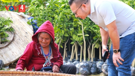 CÕNG MẸ ĐI CHƠI