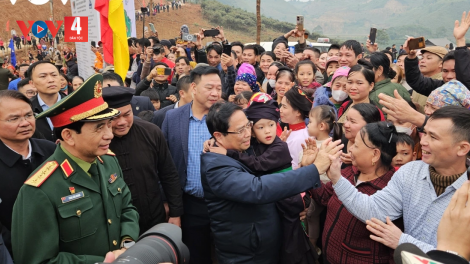 THỦ TƯỚNG PHẠM MINH CHÍNH PÂH BHIỆC BHAN PA LƯIH DỰ ÁN BHRỢ PA DƯR ĐHĂM K’TIÊC ĂT T’MÊÊ VEL LÀNG NỦ