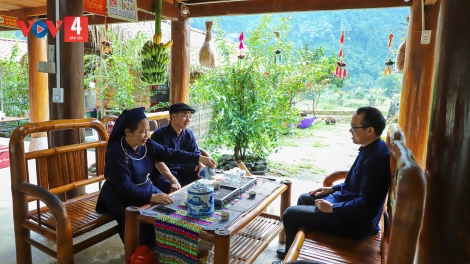 NÈN CHIÊNG CÚA CẦN TÀY TUYÊN QUANG