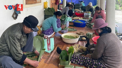 CHR’NĂP PR’HAY CR’NOON BHRỢ BÁNH TÉT MẶT BH’RƯƠNG COH QUẢNG TRỊ