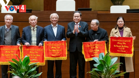 CHỦ TỊCH QUỐC HỘI LƯM, HƠNH DEH TẾT BH’CỘ BHA LÂNG QUỐC HỘI BÊL AHAY, ỦY VIÊN UỶ BAN THƯỜNG VỤ QUỐC HỘI ZÂP KHOÁ BÊL AHAY