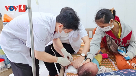 QUẢNG NAM: K’HIIR NGÂN CĂH TƯỚC BỆNH VIỆN, 1 HỌC SINH CHÊÊT