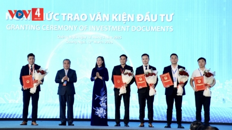 CHỦ TỊCH QUỐC HỘI PÂH BHIỆC BHAN TƠỢP BHRỢ DỰ ÁN ZR’LỤ CÔNG NGHIỆP VSIP II QUẢNG NGÃI