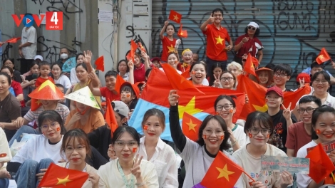 DER LOOM LÂNG ĐỢ CHA NỤP ĐHANUÔR BHRỢ T’VAIH PR’HỌM BHRÔÔNG ZẬP C’LÂNG LƯỚT, ĐƯƠNG APÊÊ DIỄU BINH, DIỄU HÀNH TƯƠC