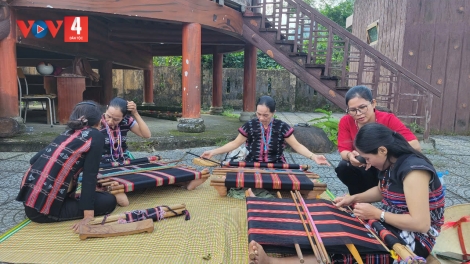 PA DƯR CỚ BH’RỢ TAANH ADIN CƠ TU COH TU K’RUUNG CU ĐÊ