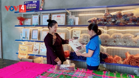 PỈ NOỌNG NHÌNH BÚNG KHAU PÙ HẾT KIN VẰN HẲM ĐÂY