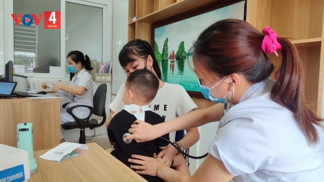 QUẢNG NINH: CHẮP XẶP MỌI MÒN SLE TẢNG LÀN PỈNH COVID-19 PỬA HĂN MÌ LAI CẦN PÉT PỈNH 