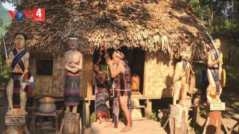 KHÈN ÂNG MANUYH CƠ TU