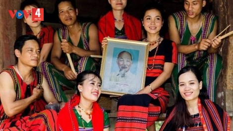 AVA HỒ COH LOOM LUÔNH ĐHA NUÔR ACOON COH