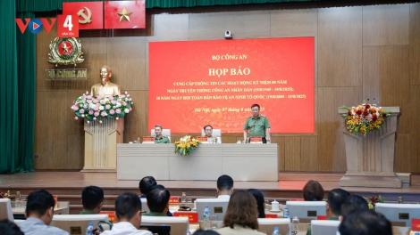 BÂC BH’RỢ HƠNH DEH 80 C’MOO T’NGAY BHRỢ T’VAIH CÔNG AN NHÂN DÂN