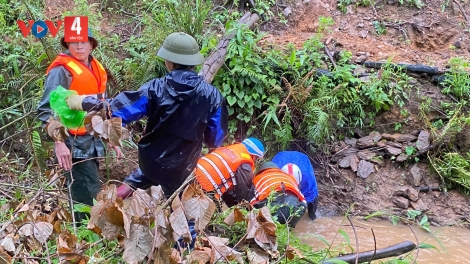 BƠƠN LÊY 2 CHA NĂC ĐHANUÔR ĐHỊ QUẢNG TRỊ CHÊỆT BÊL LƯỚT BHRỢ HA RÊÊ