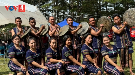 CHIING BOR - XA NƯL ÂNG RÂU ĐOÀN KẾT