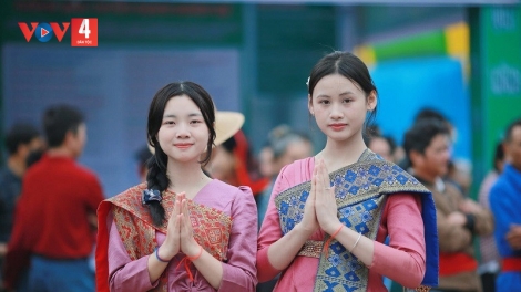 BÀI CA VIỆT - LÀO