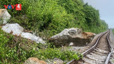 HR’LANG HR’CÂH ĐHÂL BHRỢ BHR’LẾCH C’LÂNG SẮT ĐHỊ QUẢNG TRỊ, TÀU HOẢ BẮC - NAM K’ĐOONG