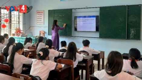 ĐƯƠI DUA CNTT OOY BH’RỢ GIẢNG DẠY COH DA DING K’COONG 