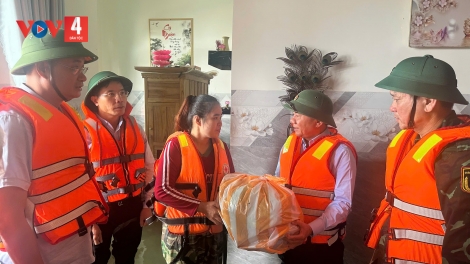 THƯỜNG TRỰC BAN BÍ THƯ TRẦN CẨM TÚ LƯM, P’TOO T’MOOH ĐHANUÔR ZR’LỤ TUH BHLONG ĐÀ NẴNG