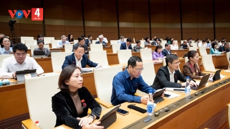 QUỐC HỘI RA PĂ MA NƯIH PA BHRỢ ĐHỊ PR’HOP G’LUH 10