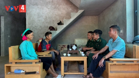 PỬA MÒN SLỨN SLIM ĐẢY CÓ CỐC TỨ BẢN CỎN