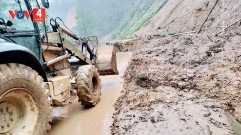 HR’LANG DA DING ĐĂH C’LÂNG HỒ CHÍ MINH, CHR’VAL AVƯƠNG CRÊÊ TA K’ĐOONG