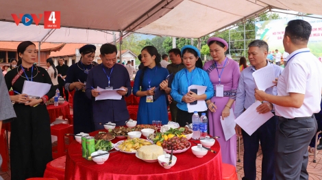 LẸ KIN KHẨU MẤƯ – HỘI SLÌ TỔNG NÀ PỀN TAN DÚ BÚNG PIÊN CHÁI SLẢNH QUẢNG NINH