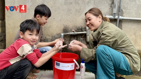 ZOOI K’RONG BHRỢ 13 ƯC ĐÔ LA MỸ HA ĐHA NUÔR BƠƠN ĐƯƠI DUA ĐAC CH’NGAACH