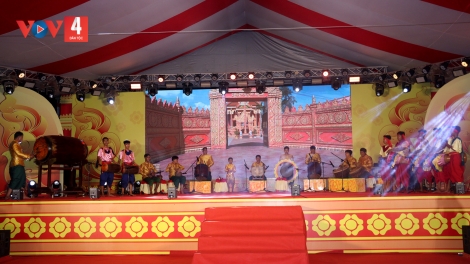 VĨNH LONG: TƠƠP BHRỢ HỘI THI CHA ƠH PA CĂH TR’COÓ XA NUL TY ĐANH MA NƯIH KHMER