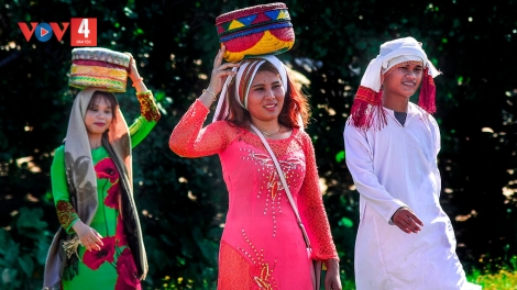 PR’HÁT ÂNG ĐHANUÔR CHĂM LÂNG KHMER