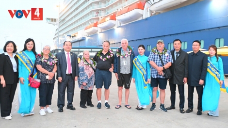 QUẢNG NINH NGẦƯ NGOÒNG HẾT ĐÂY MỪA CHỒM FUÔNG TỨ BẠI TÀNG LỎ CÚA ĐẠI HỘI XIV