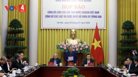 LỆNH ÂNG CHỦ TỊCH NƯỚC XAY TRUIH 12 LUẬT T’MÊÊ BƠƠN QUỐC HỘI KHÓA 15 HA LỴ ƠƠI ĐOỌNG (C’NĂT 2)