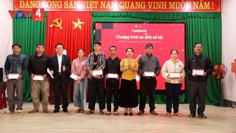 NGÂN HÀNG AGRIBANK ĐÔNG GIANG CHER 30 HUN PR’HÊL TẾT ĐOỌNG HA ĐHANUÔR CHR’VAL BẾN HIÊN