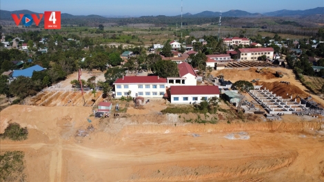 QUẢNG NGÃI: BHRỢ PAZÊNG TRƯỜNG HỌC COH CR’CHĂL TẾT ĐHỊ 4 CHR’VAL CA NOONG K’TIẾC 