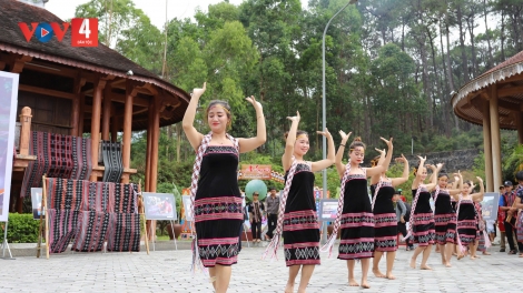 LIÊN KHÚC GIAO DUYÊN CƠ TU